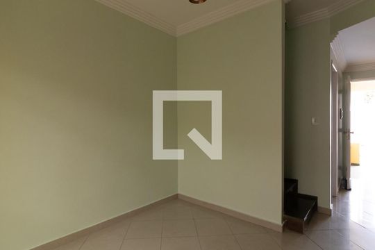 Sala de casa de condomínio à venda com 3 quartos, 90m² em Vila Pierina, São Paulo