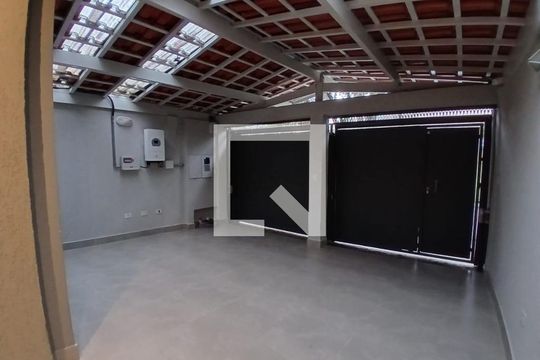 Garagem de casa à venda com 3 quartos, 130m² em Santa Maria, Santo André