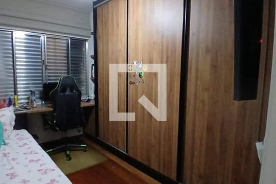 Quarto 2 de casa à venda com 3 quartos, 130m² em Santa Maria, Santo André