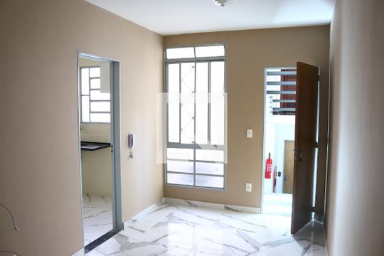 Sala de apartamento à venda com 3 quartos, 55m² em Jardim Montanhês, Belo Horizonte