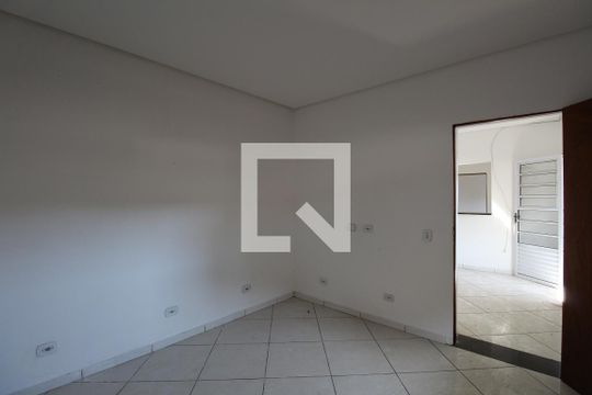 Quarto 1 de casa para alugar com 2 quartos, 60m² em Jardim Santa Adelia, São Paulo
