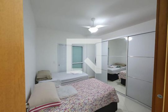 Apartamento para alugar com 3 quartos, 130m² em Cidade Ocian, Praia Grande