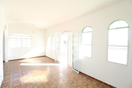 Sala de casa para alugar com 4 quartos, 174m² em Vila Industrial, São José dos Campos