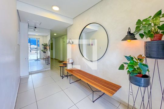 Hall social de apartamento à venda com 1 quarto, 30m² em Sé, São Paulo