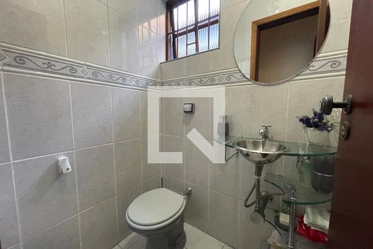 Lavabo de casa à venda com 3 quartos, 182m² em Butantã, São Paulo