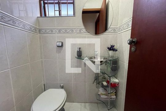 Lavabo de casa à venda com 3 quartos, 182m² em Butantã, São Paulo