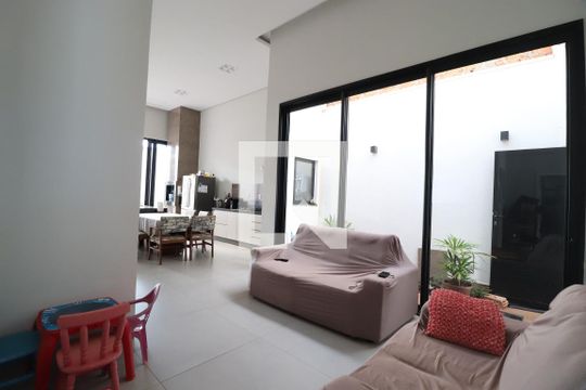 Sala de casa para alugar com 4 quartos, 170m² em Novo Mundo, Uberlândia