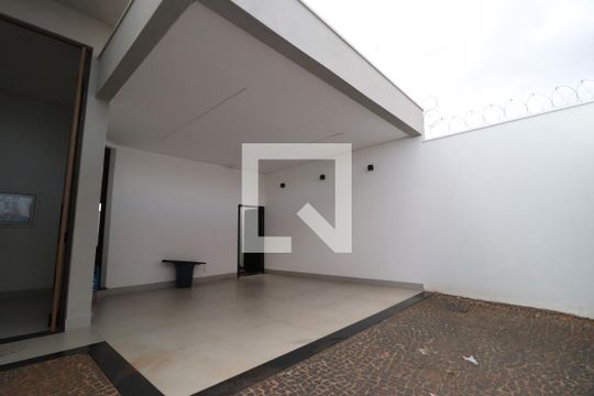 Varanda da Sala de casa para alugar com 4 quartos, 170m² em Novo Mundo, Uberlândia