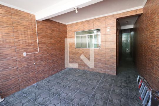 Garagem de casa à venda com 2 quartos, 100m² em Jardim Roberto, Osasco