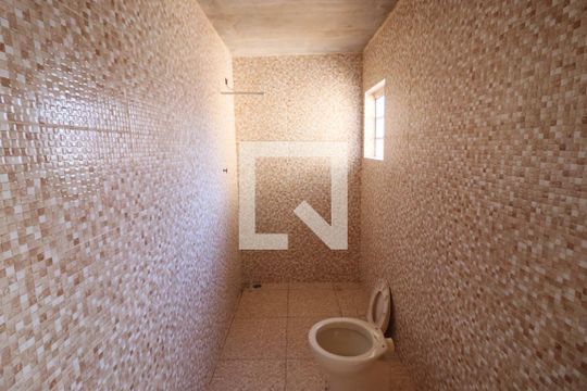 Banheiro Social de casa à venda com 2 quartos, 100m² em Jardim Roberto, Osasco