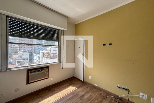 Quarto 1 de apartamento para alugar com 3 quartos, 135m² em Ipanema, Rio de Janeiro