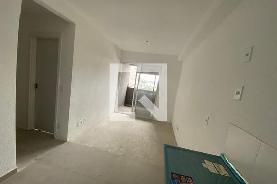 Cozinha de apartamento à venda com 2 quartos, 37m² em Jardim São Luís, São Paulo