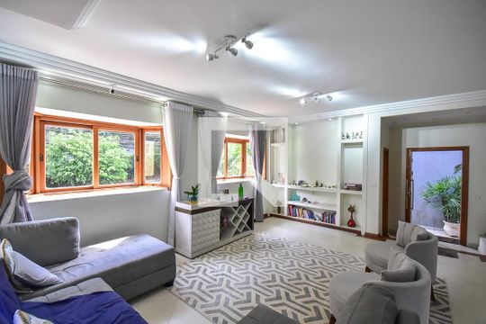 Sala de casa de condomínio à venda com 3 quartos, 280m² em Parque Monte Alegre, Taboão da Serra