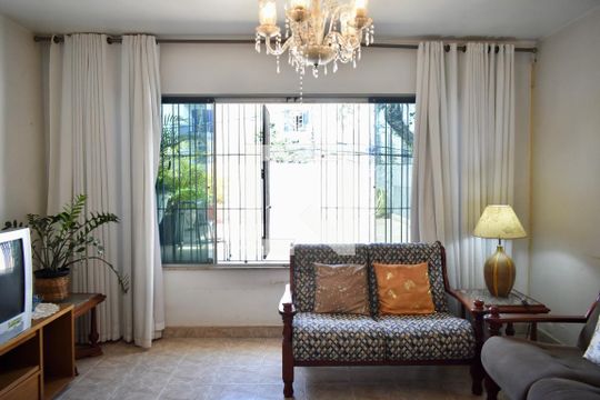 Sala de casa à venda com 3 quartos, 190m² em Planalto Paulista, São Paulo