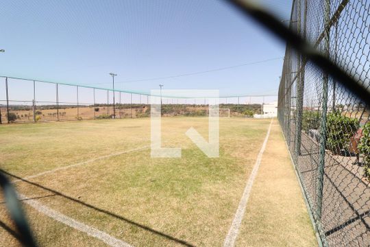 Quadra Esportiva de casa de condomínio para alugar com 3 quartos, 182m² em Granja Marileusa, Uberlândia