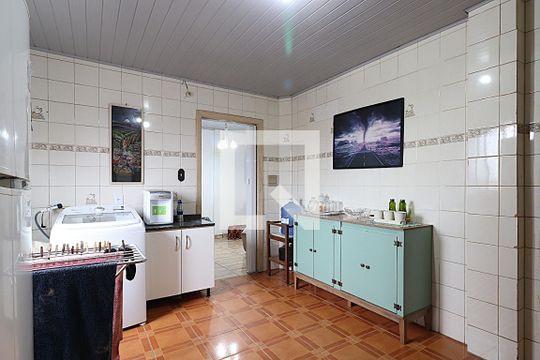 Sala 2 de casa à venda com 2 quartos, 300m² em Santa Rosa de Lima, Porto Alegre