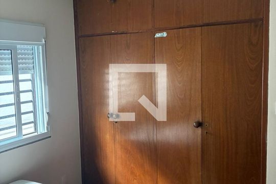 Quarto 1 de casa à venda com 4 quartos, 318m² em Vila Scarpelli, Santo André