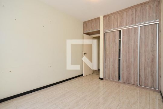Quarto 2 de casa à venda com 4 quartos, 360m² em Esplanada, Belo Horizonte