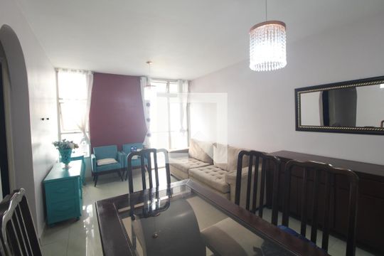 Sala de apartamento para alugar com 3 quartos, 80m² em Vila Sofia, São Paulo