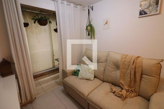 Sala de apartamento à venda com 2 quartos, 48m² em Novo Osasco, Osasco