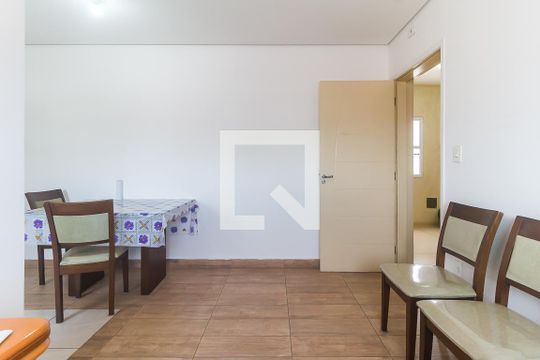 Sala de apartamento para alugar com 2 quartos, 57m² em Vila Sao Sebastiao, Mogi das Cruzes