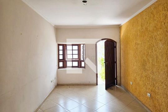 Sala / Casa 01 de casa para alugar com 4 quartos, 210m² em Vila Alianca, Guarulhos