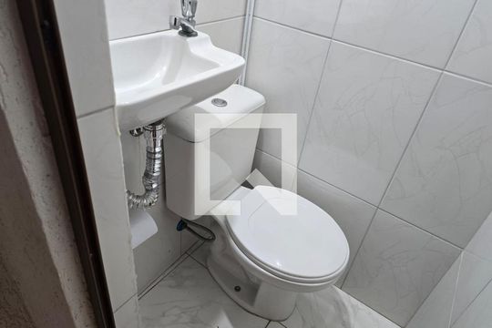 Lavabo / Casa 01 de casa para alugar com 4 quartos, 210m² em Vila Alianca, Guarulhos