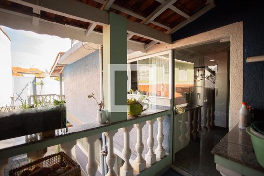 Área de Serviço de casa à venda com 4 quartos, 660m² em Santa Teresinha, São Paulo