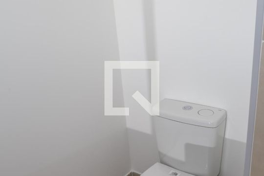 Banheiro de kitnet/studio à venda com 1 quarto, 19m² em Água Branca, São Paulo