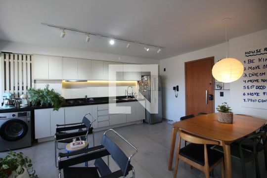 Sala de apartamento à venda com 2 quartos, 60m² em Jacarepaguá, Rio de Janeiro