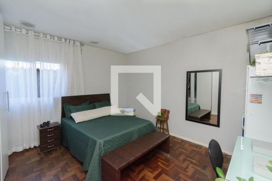 Quarto de casa à venda com 3 quartos, 376m² em Industrial, Contagem