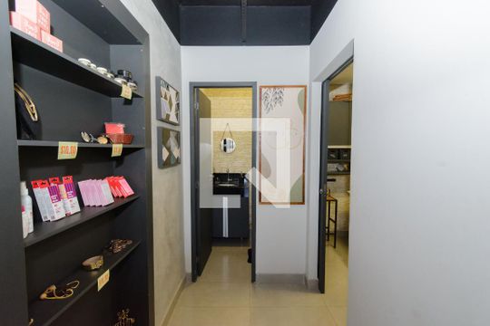 Escritorio de casa à venda com 3 quartos, 376m² em Industrial, Contagem