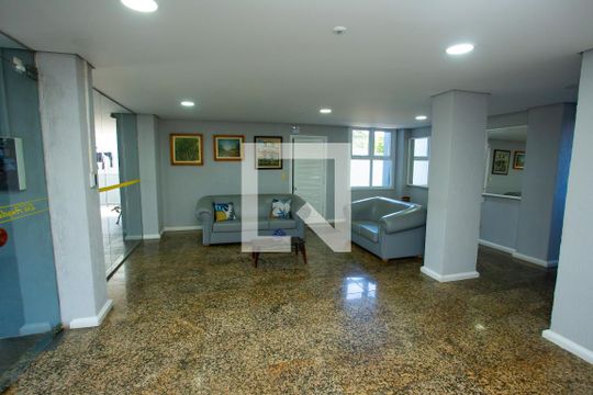 Hall de entrada de apartamento à venda com 4 quartos, 277m² em Marechal Rondon, Canoas