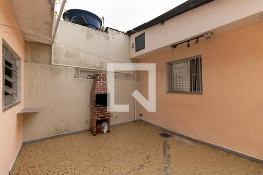 Quintal de casa à venda com 2 quartos, 130m² em Jardim Maria Estela, São Paulo