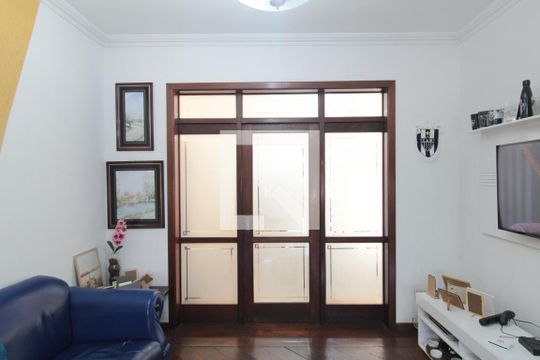 Sala de casa à venda com 3 quartos, 210m² em Castelo, Belo Horizonte