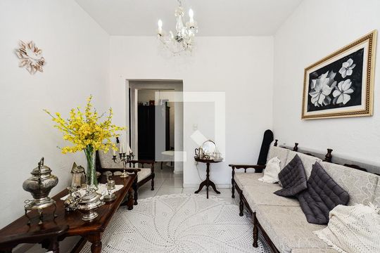Sala de Estar de casa para alugar com 2 quartos, 313m² em União, Belo Horizonte