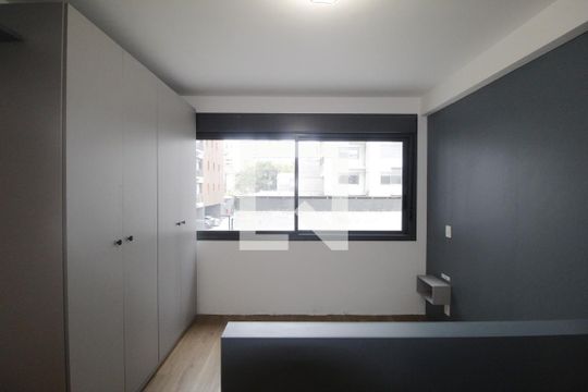 Studio de kitnet/studio à venda com 1 quarto, 30m² em Boa Vista, Porto Alegre