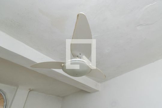 Quarto 2 de apartamento para alugar com 2 quartos, 50m² em Colégio, Rio de Janeiro