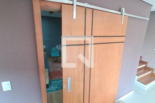 Sala de casa à venda com 4 quartos, 405m² em Novo Osasco, Osasco