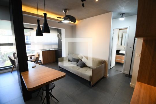 Sala de apartamento para alugar com 1 quarto, 40m² em Cambuí, Campinas