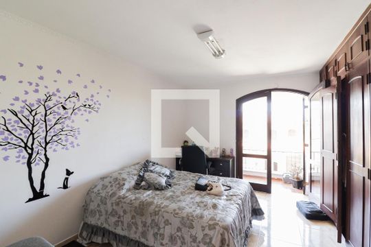 Suíte 1 de casa para alugar com 4 quartos, 350m² em Jardim Sao Bento, São Paulo