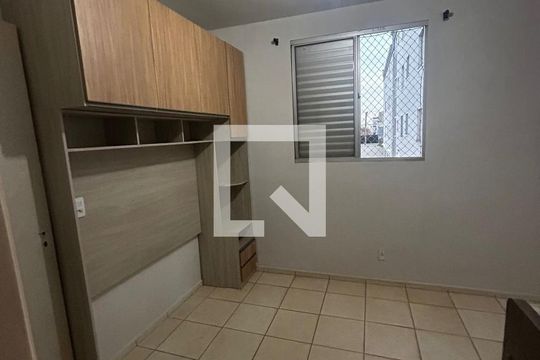 Quarto 1 de apartamento para alugar com 3 quartos, 60m² em Brasil, Uberlândia