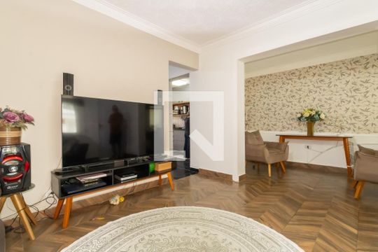 Sala de casa à venda com 4 quartos, 129m² em Quitaúna, Osasco