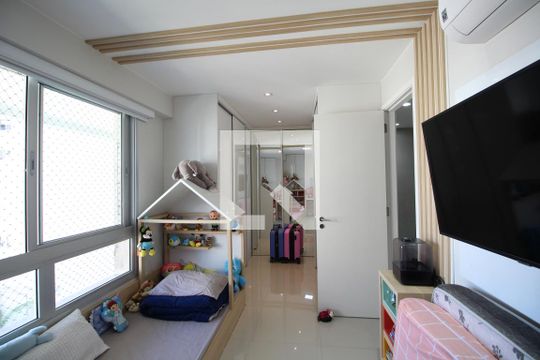 Quarto 1 de apartamento à venda com 4 quartos, 225m² em Barra Olímpica, Rio de Janeiro