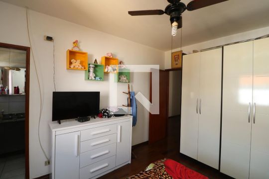Suíte de casa para alugar com 3 quartos, 180m² em Jardim Independência (são Paulo), São Paulo