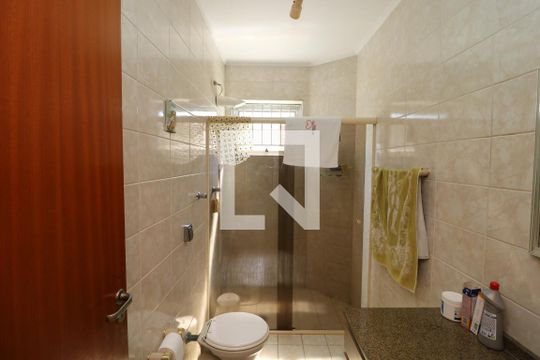 Banheiro de casa à venda com 3 quartos, 180m² em Jardim Independência (são Paulo), São Paulo
