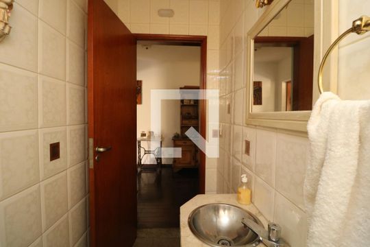 Lavabo de casa para alugar com 3 quartos, 180m² em Jardim Independência (são Paulo), São Paulo