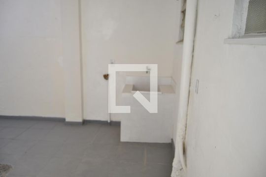 Área de Serviço de casa para alugar com 2 quartos, 70m² em Jacaré, Rio de Janeiro