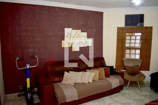 Sala de casa para alugar com 3 quartos, 183m² em Jardim Professor Antonio Palocci, Ribeirão Preto