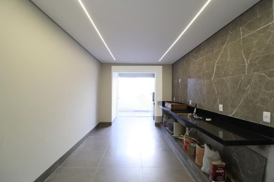 Cozinha de casa de condomínio para alugar com 3 quartos, 120m² em Aclimação, Uberlândia